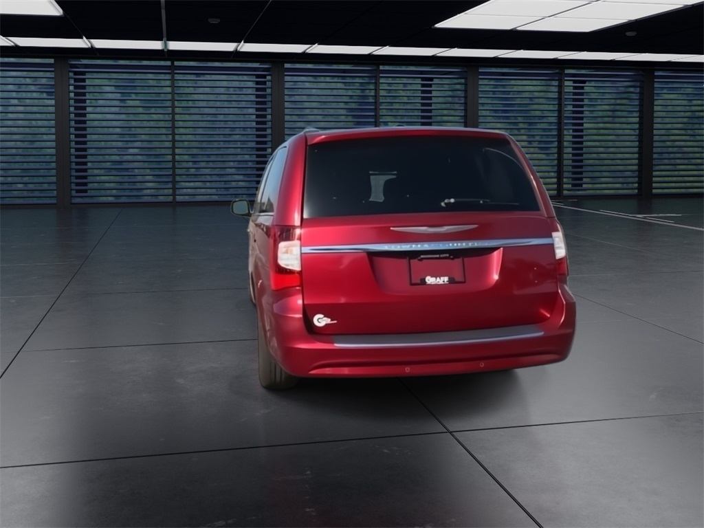 2014 Chrysler Town & Country photo 7