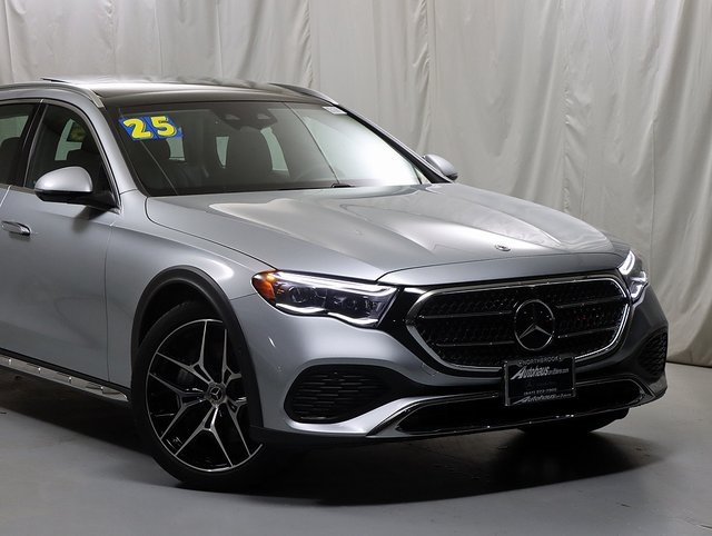 2025 Mercedes Benz E 450 4MATIC photo 2