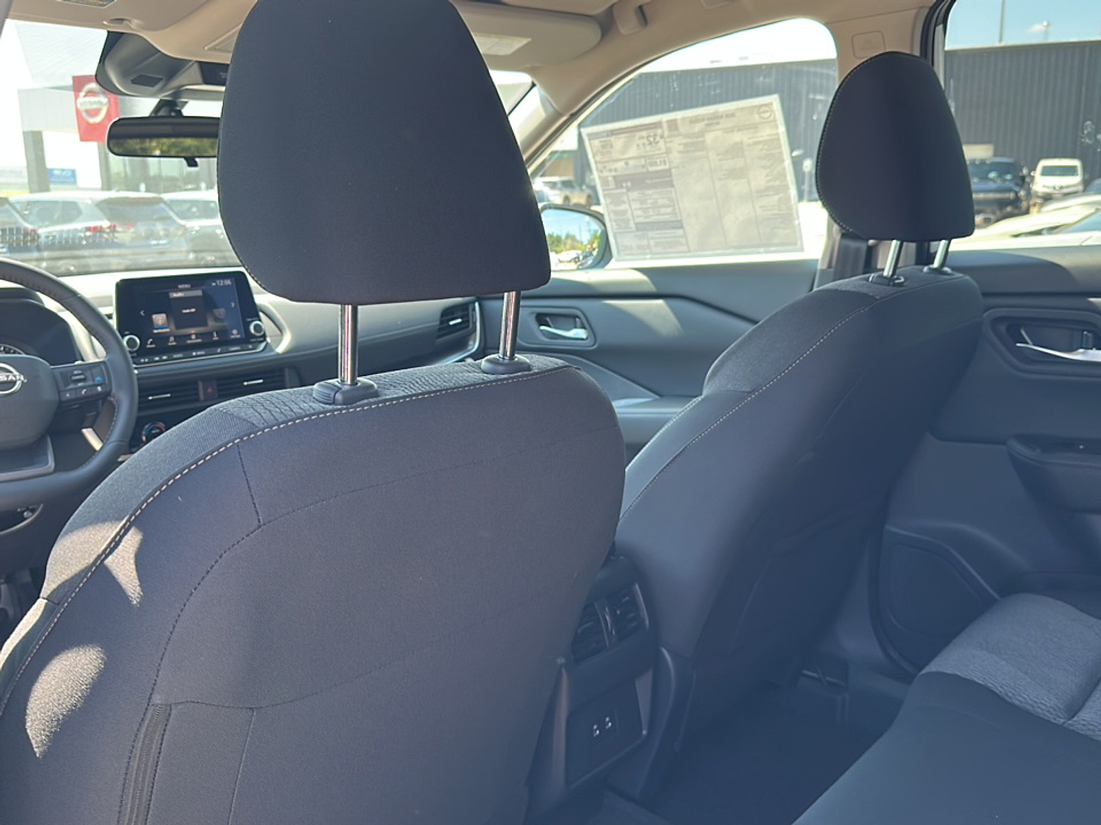 2026 Nissan Rogue SV photo 4