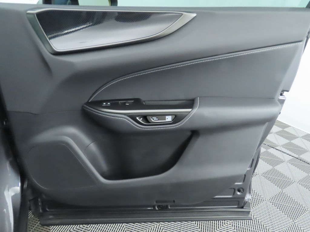 2024 Lexus NX 250 photo 22