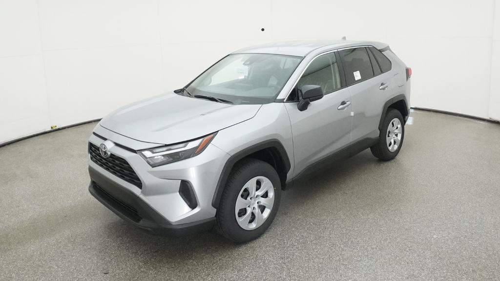 2025 Toyota RAV4 LE's photo