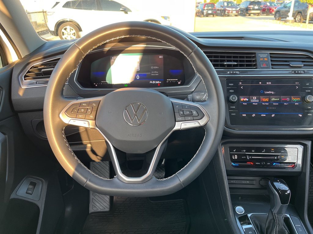 2022 Volkswagen Tiguan SE photo 14