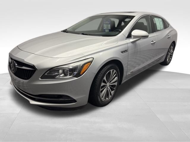 2017 Buick LaCrosse Essence's photo