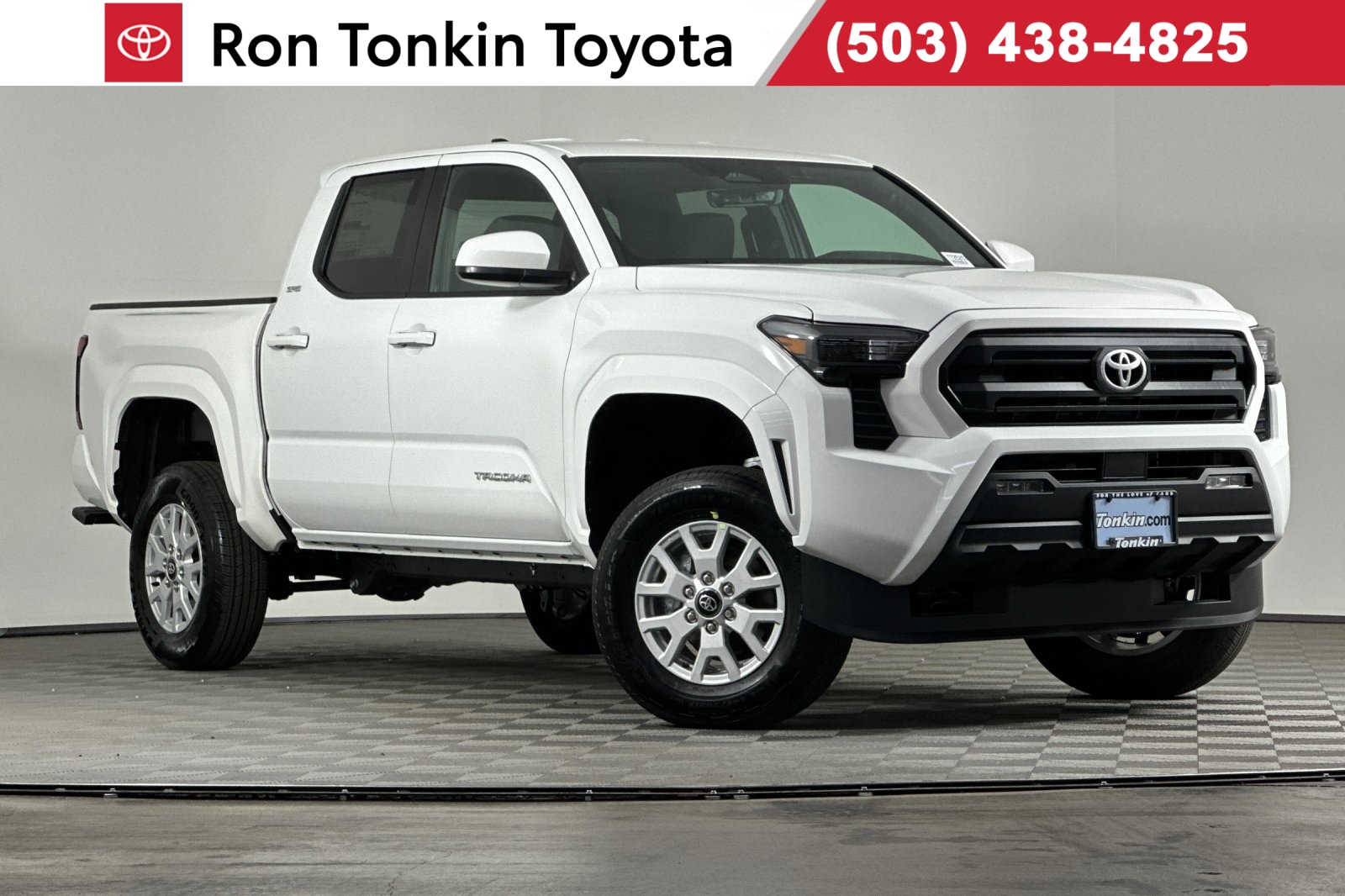 2025 Toyota Tacoma SR5's photo