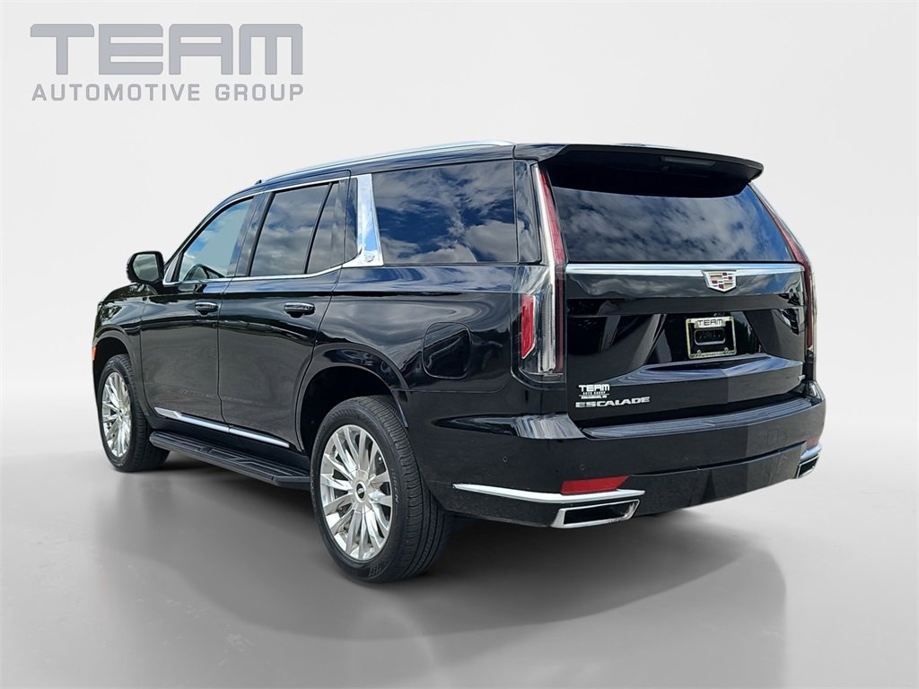 2023 Cadillac Escalade Premium Luxury photo 2
