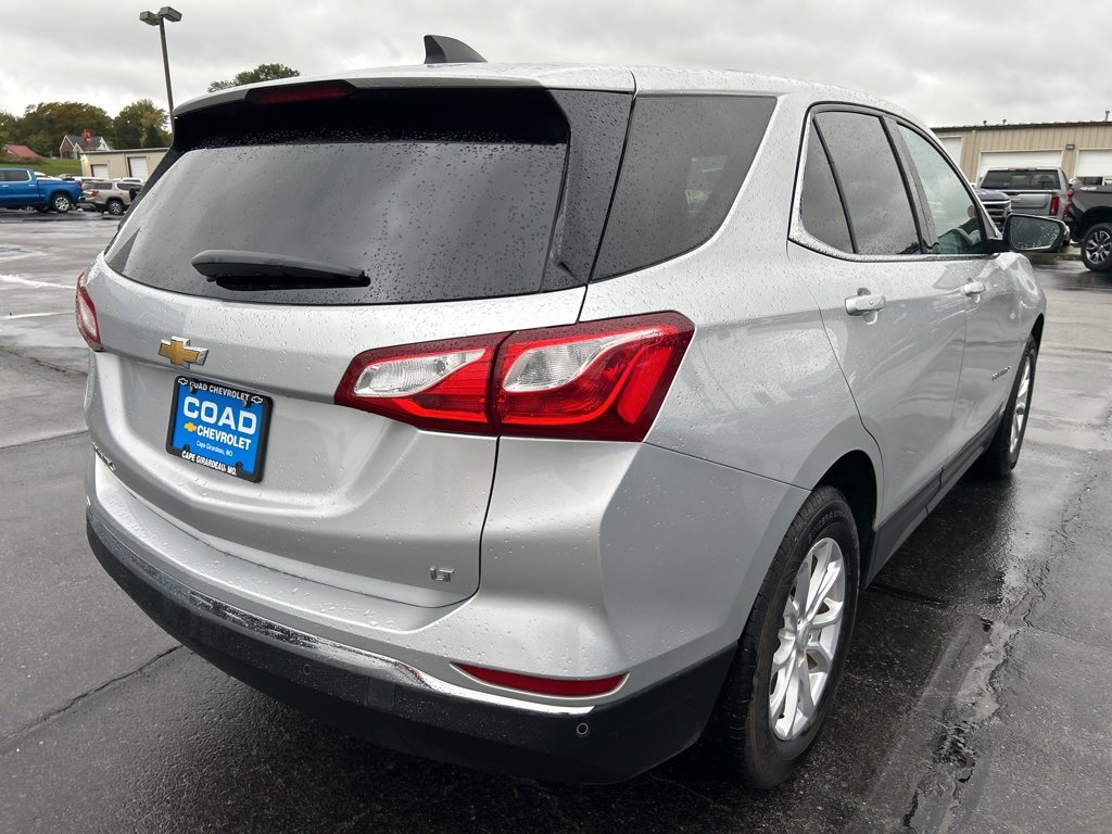 2018 Chevrolet Equinox LT photo 3