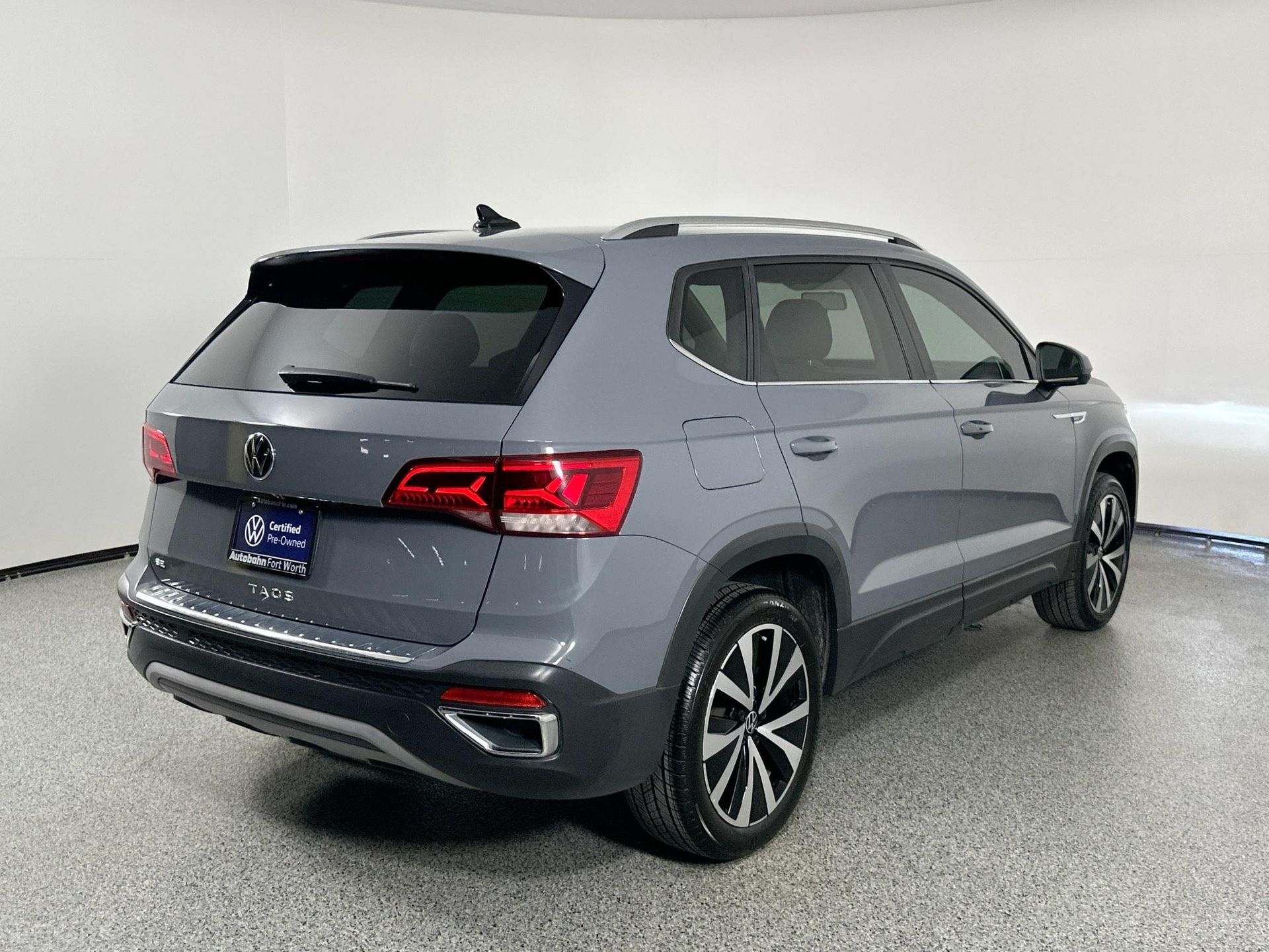 2022 Volkswagen Taos SE photo 4