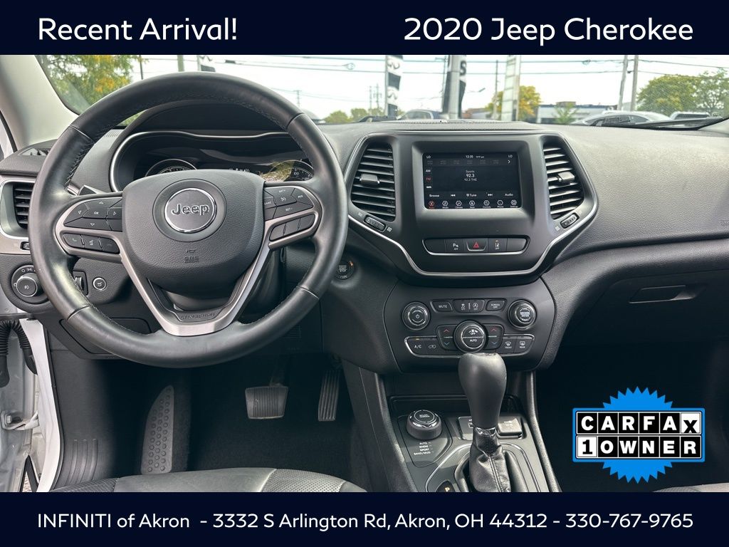 2020 Jeep Cherokee Latitude photo 40