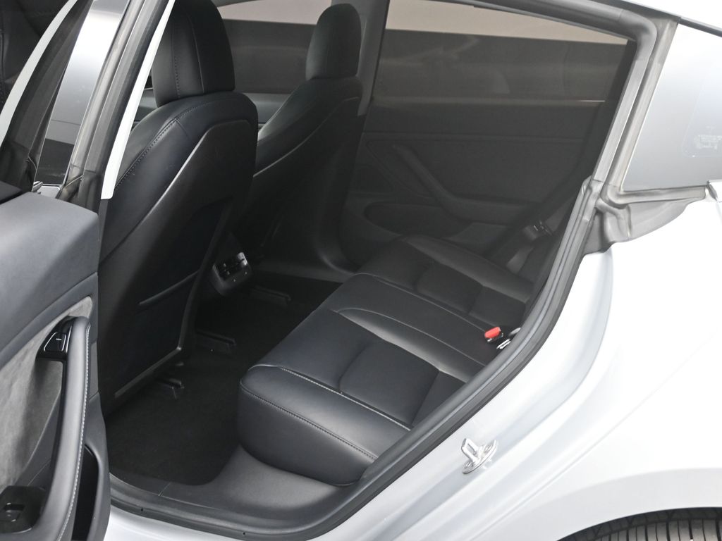 2018 Tesla Model 3 Long Range photo 11