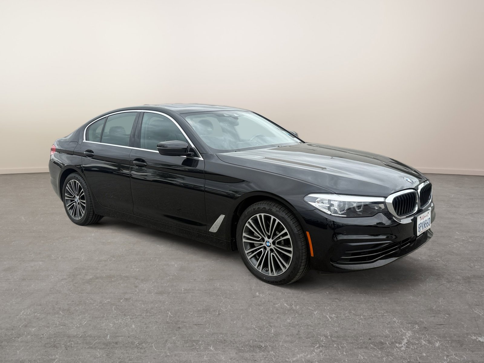 Used 2020 Jet Black BMW 530e iPerformance image 3