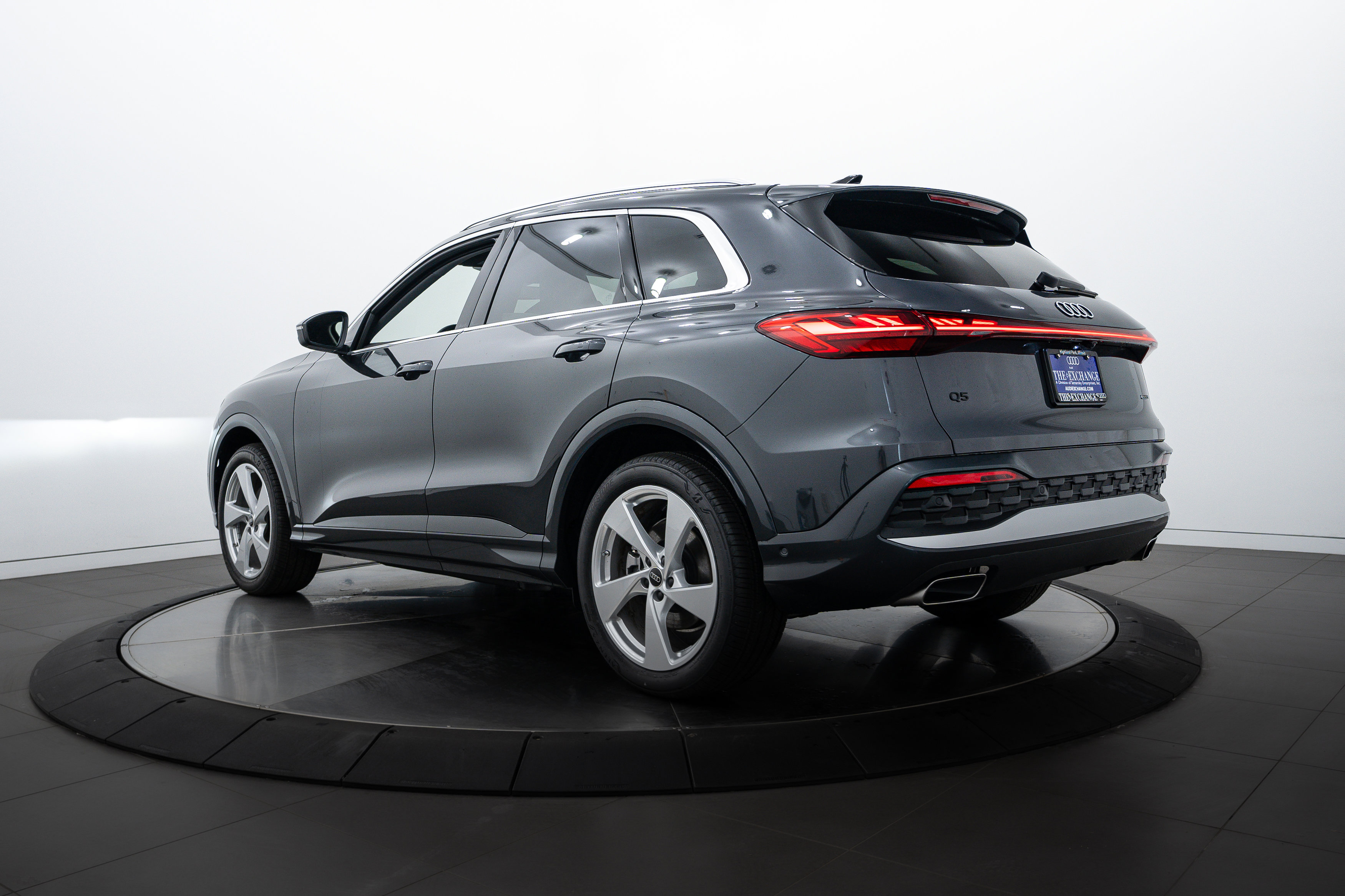2025 Audi Q5 Premium Prestige photo 3