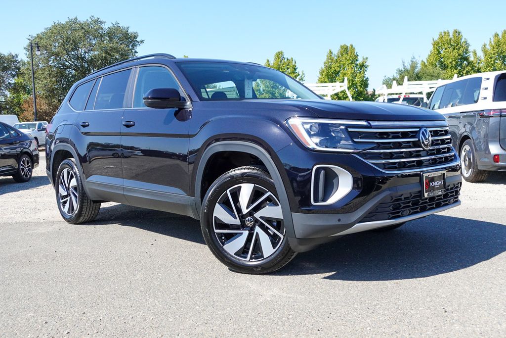 2026 Volkswagen Atlas SE Technology photo 3