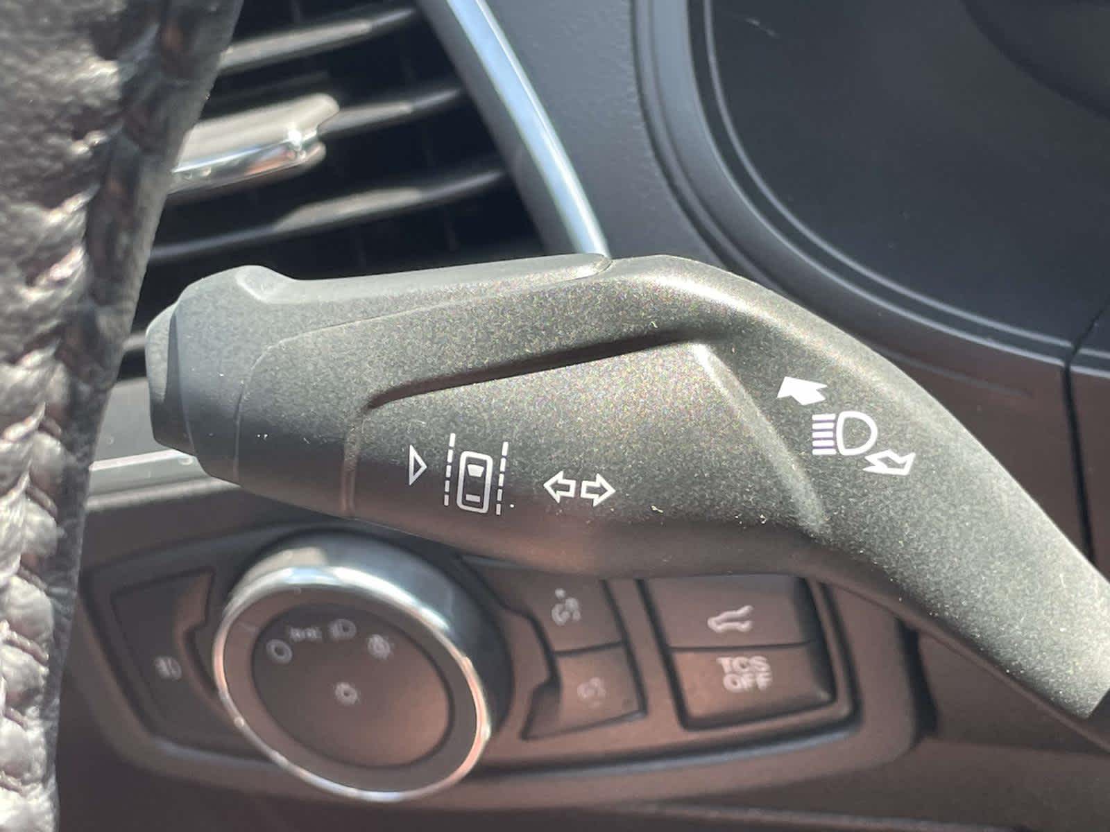 2024 Ford Edge Titanium photo 32