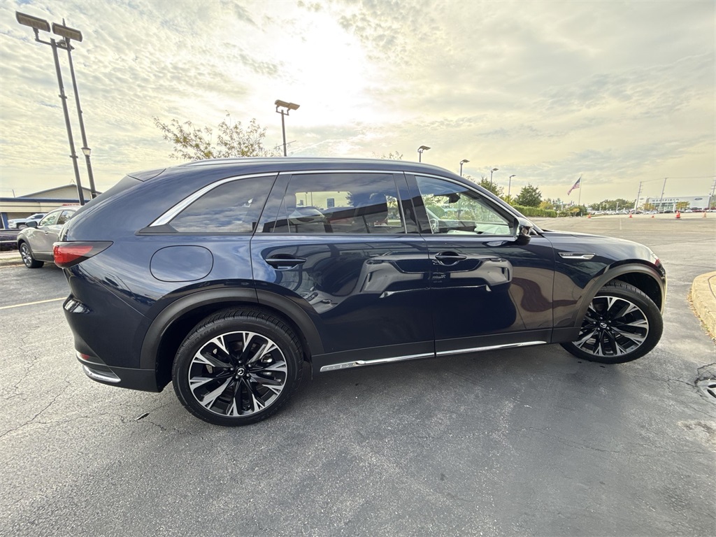 2024 Mazda CX-90 Premium photo 3
