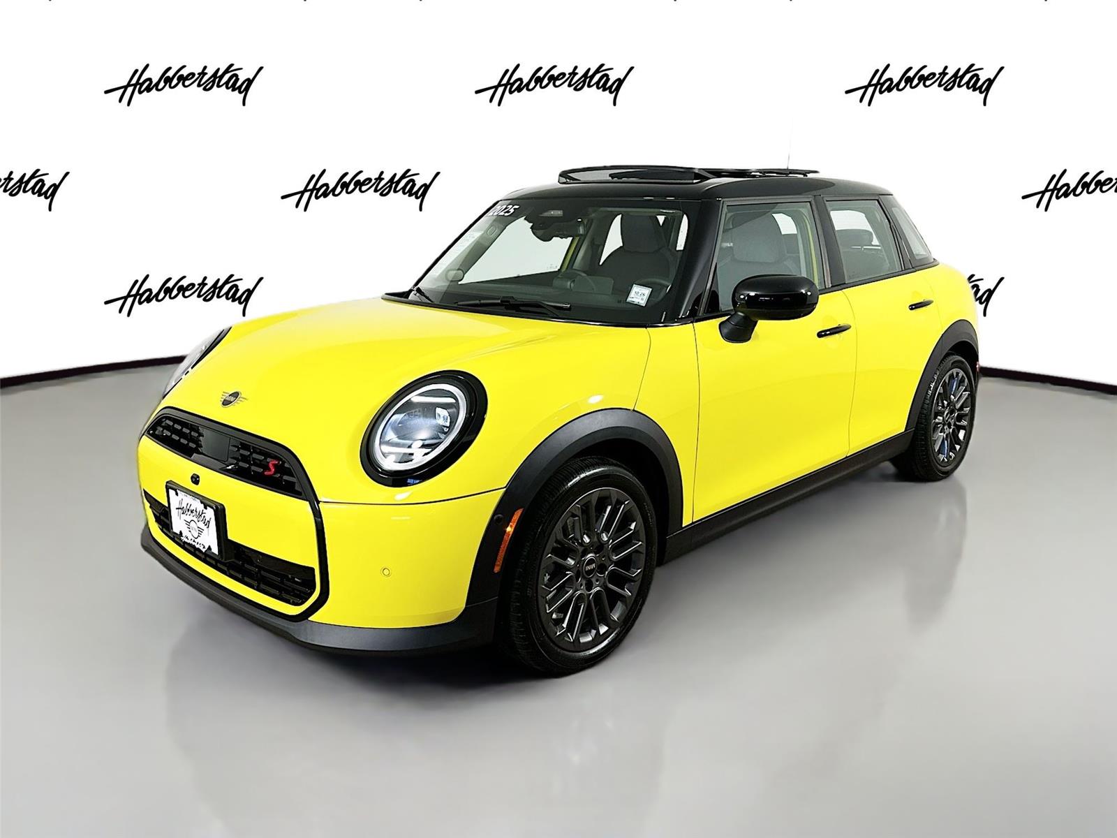 2025 MINI Hardtop 4 Door S's photo