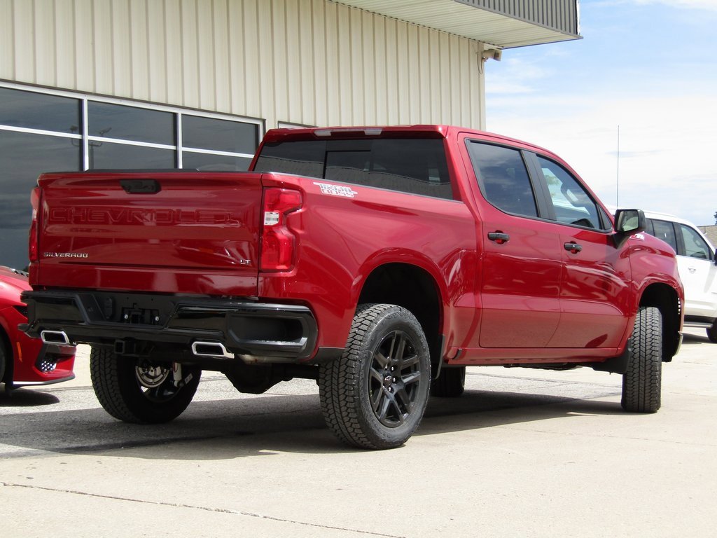2025 Chevrolet Silverado 1500 LT Trail Boss photo 3