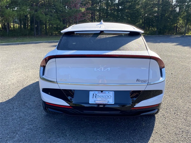 2025 Kia EV6 Wind photo 6