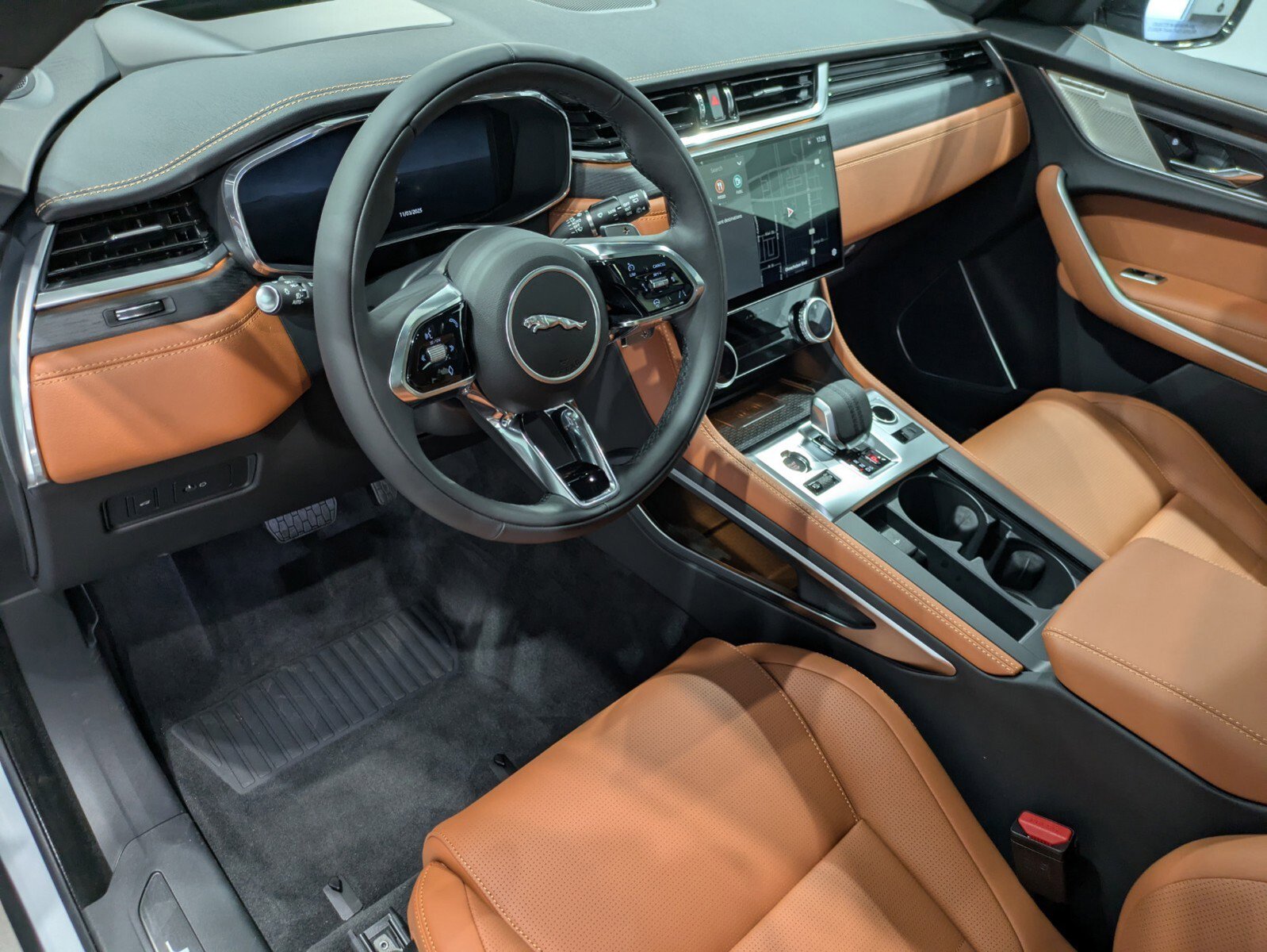 2026 Jaguar F-PACE P250 R-Dynamic S photo 7