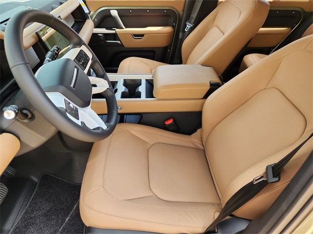 2025 Land Rover Defender 130 S photo 9