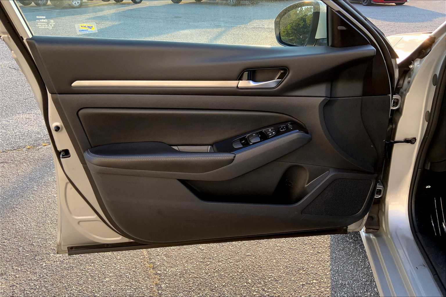 2023 Nissan Altima 2.5 SV photo 20