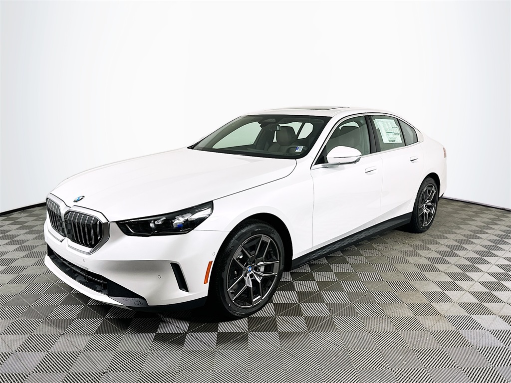 New 2026 White Metallic BMW 530i xDrive image 1