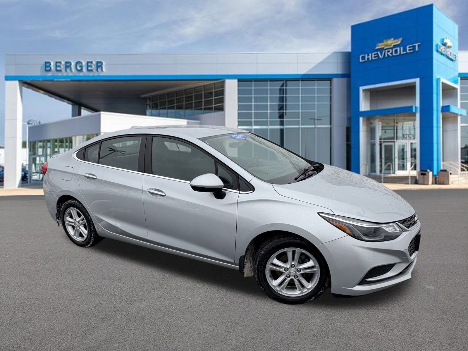 2017 Chevrolet Cruze LT's photo