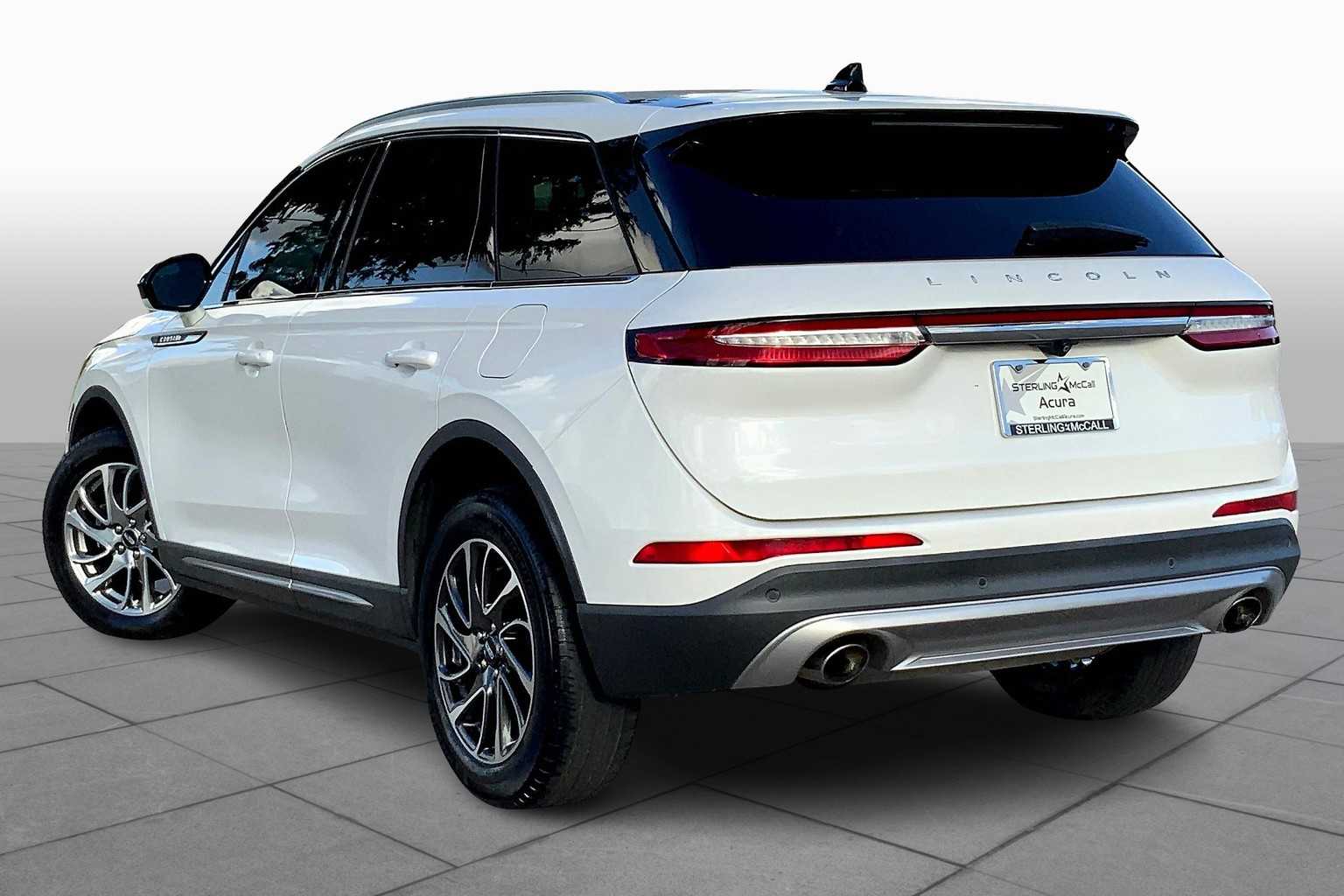 2020 Lincoln Corsair Standard photo 10