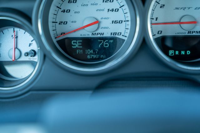 2008 Dodge Challenger SRT8 photo 24