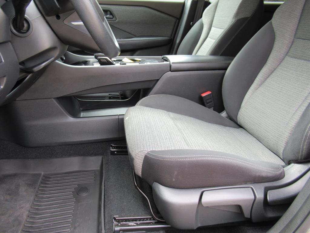 2021 Nissan Rogue S photo 14