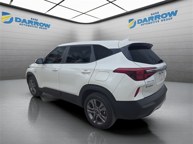 2023 Kia Seltos LX photo 3