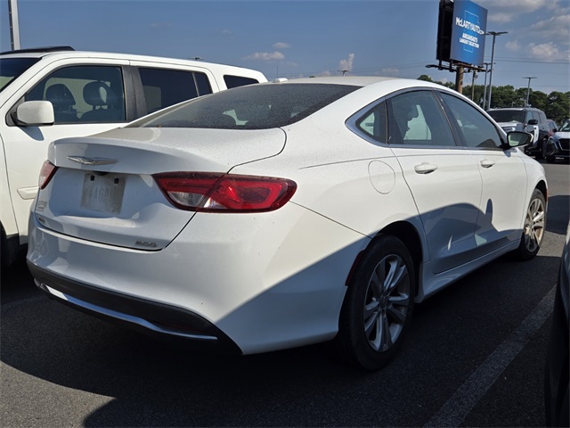 2015 Chrysler 200 Limited photo 4