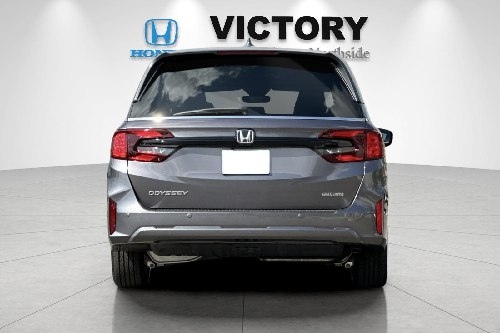 2026 Honda Odyssey Touring photo 3