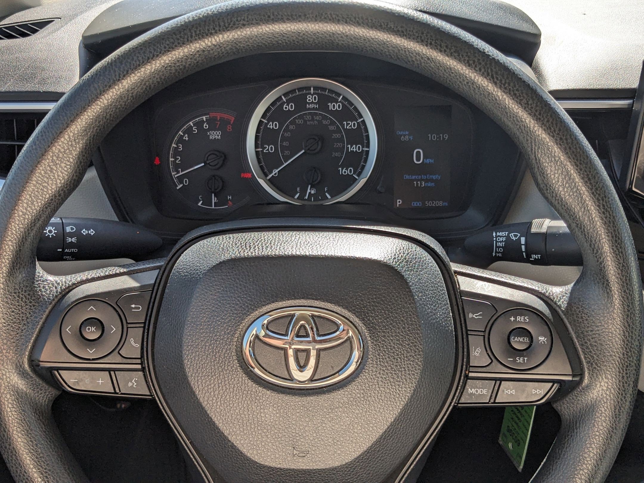 2022 Toyota Corolla LE photo 13