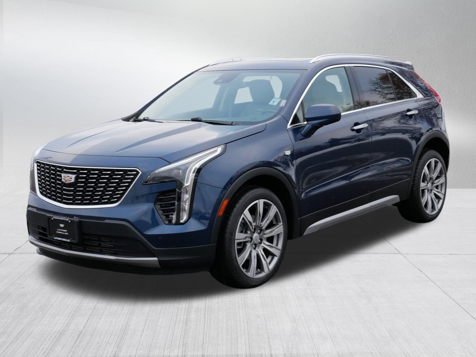 2020 Cadillac XT4 Premium Luxury photo 3