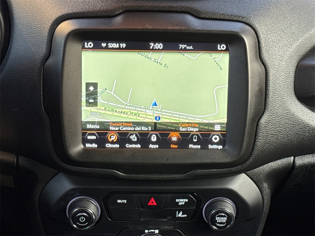 2022 Jeep Renegade Trailhawk photo 21