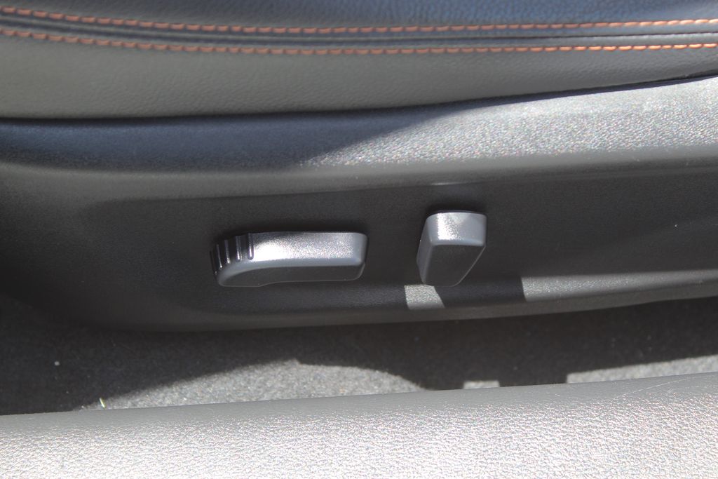 2022 Nissan Altima 2.5 SR photo 13
