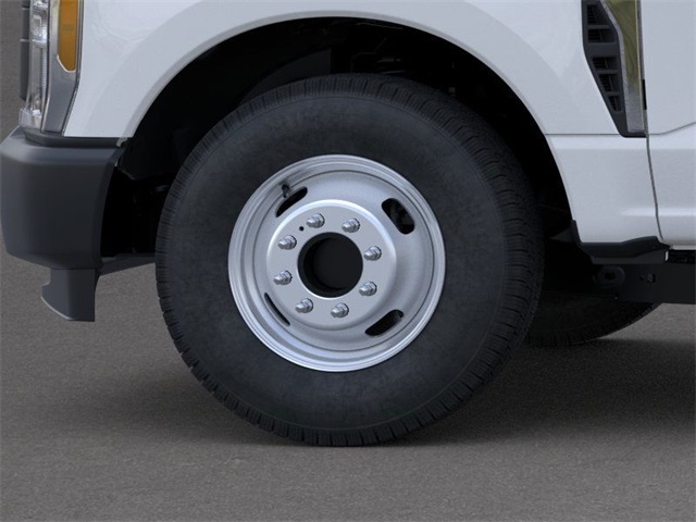 2025 Ford F-350 XL photo 16