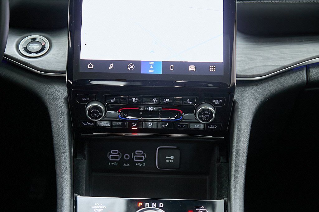 2022 JEEP GRAND CHEROKEE L - Image 33