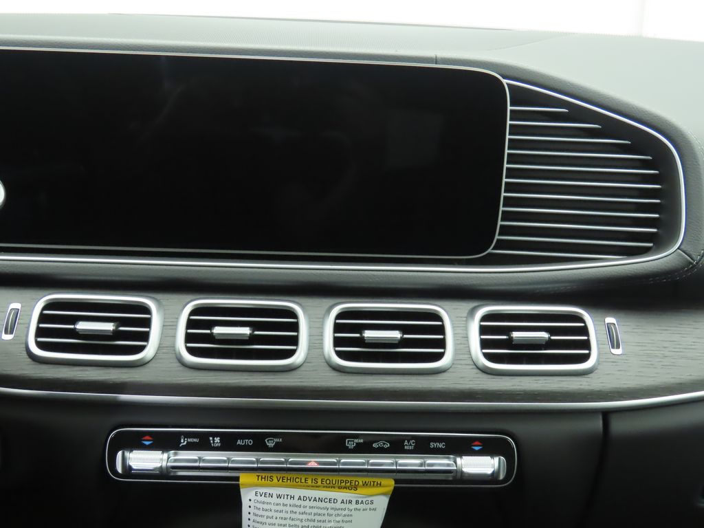 2026 Mercedes Benz GLS 450 4MATIC photo 14