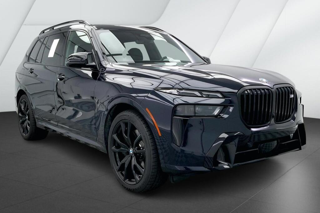 2025 Bmw X7 M60i photo 2