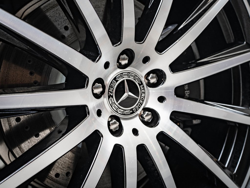 2026 Mercedes Benz GLS 580 4MATIC photo 4