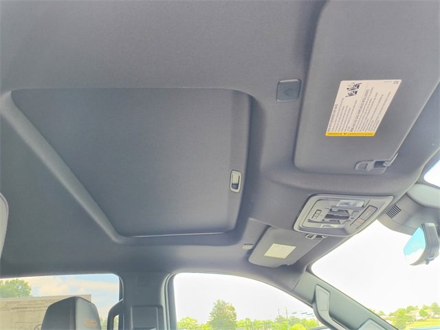 2025 Chevrolet Silverado 2500HD High Country photo 11