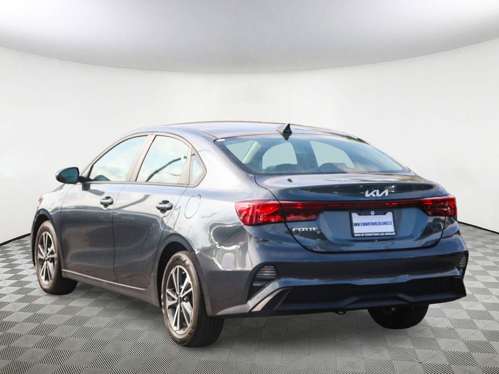 2023 Kia Forte LXS photo 4