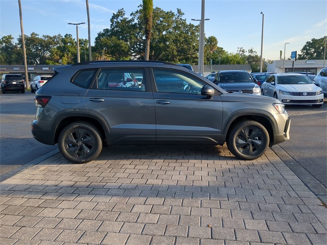 2025 Volkswagen Taos S photo 3