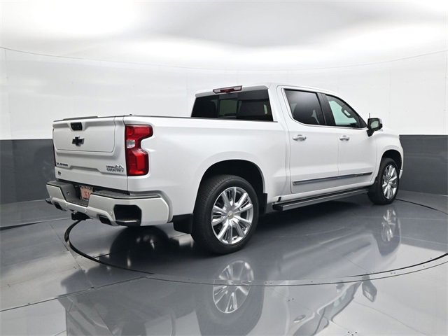 2022 Chevrolet Silverado 1500 High Country photo 4
