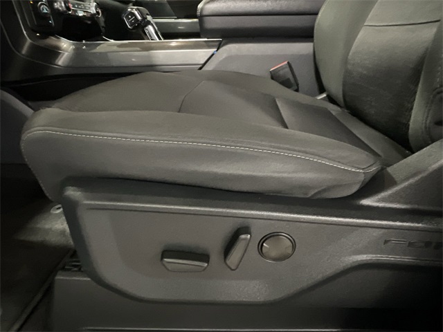 2023 Ford F-150 XLT photo 18