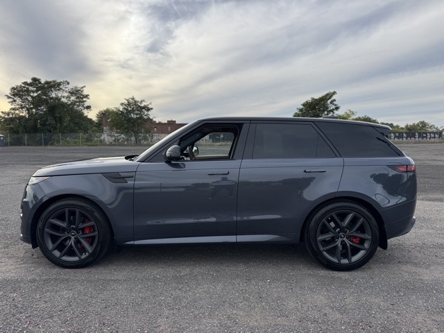 2024 Land Rover Range Rover Sport P400 Dynamic SE photo 2