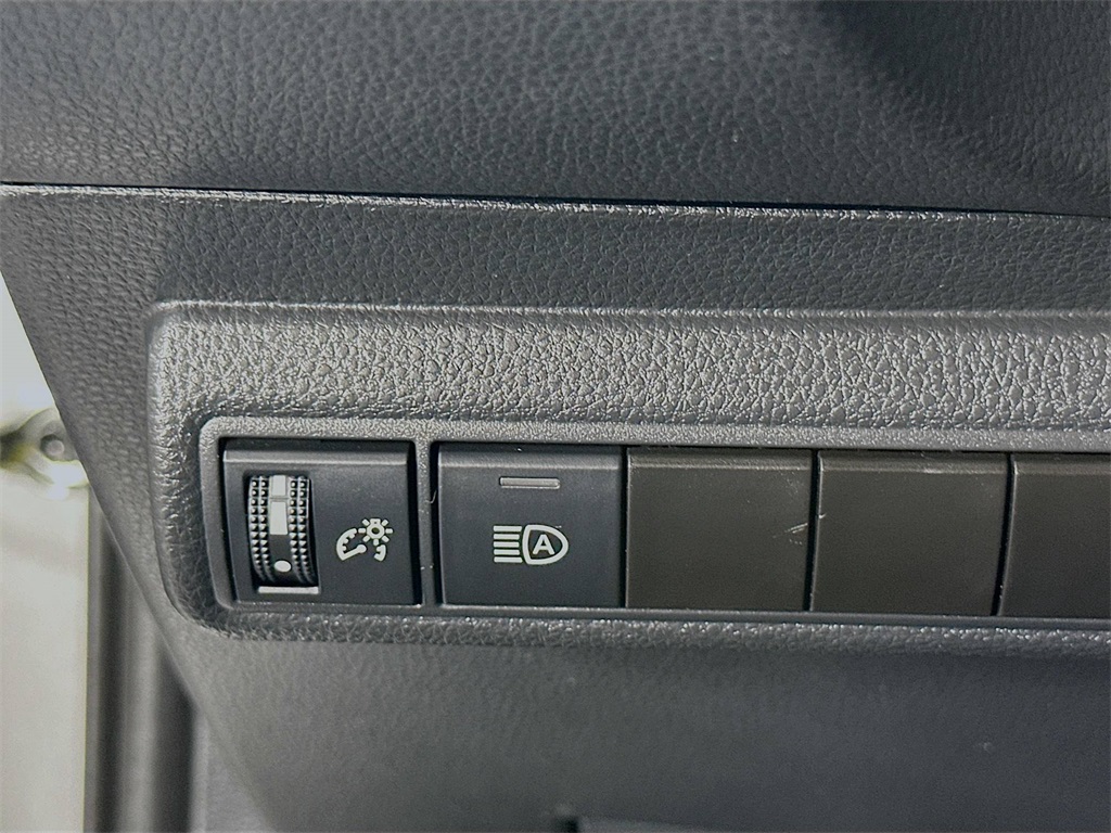 2023 Toyota Corolla LE photo 16
