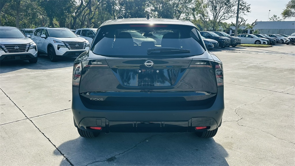 2026 Nissan Kicks SV photo 4