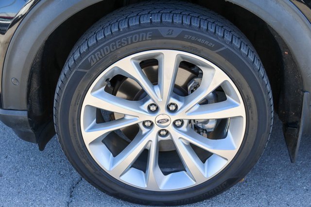 2022 Ford Explorer Platinum photo 3